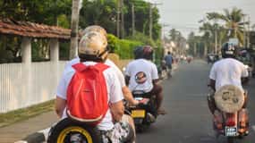 Trincomalee: Guided scooter City Tour
