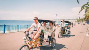 Nice: City tour en famille en vélo Taxi électrique (4 sièges confort)