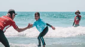 Tel Aviv: Clases profesionales de surf en el Beach Club TLV