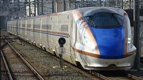 東京、京都、大阪：北陸アーチ・レールパス