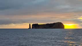 Vila Franca do Campo: Sunset Boat Tour with Drink and Cake