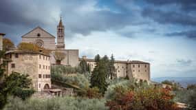 Assisi: Grand Tour Tuk Tuk - Italian driver