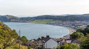 Llandudno Gateway: Snowdonia, Castles & Portmeirion Day Tour