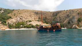 Krk : Naviga lungo le coste dell'isola di Krk e Plavnik