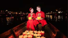 Hoi An: Hoai River Boat Trip by Night with Release Lantern