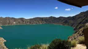 Full day at Laguna Quilotoa: nature and Andean culture