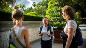 Phnom Penh: Walking Highlight City Tour