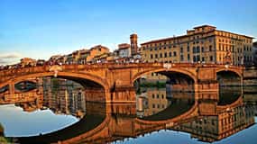 2025年オルトラルノ地区人気の旧市街ツアー体験 | ゲットユアガイド