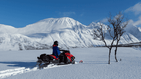 Tromsø: Safari en moto de nieve por los Alpes de Lyngen con almuerzo
