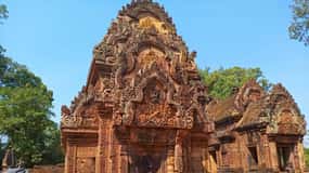 Siem Reap: Banteay Srei, Beng Mealea, and Rolous Group Tour