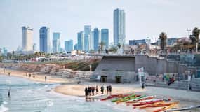 Tel Aviv: Kayak Rental at Beach Club