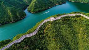 HuangHuaCheng Water Great Wall Bus Tour with Boat Ride