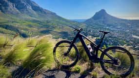 Cape Town: Guided Bike Tour with Signal Hill and Clifton …