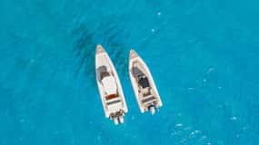 Private VIP boat tour in cyclades