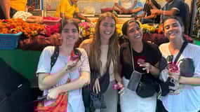 Agra: Street Food Walking Tour, Spice Market, & Tuk-tuk Ride