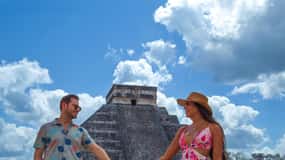 Cancun : Visite de Chichen Itza et des cénotes avec droits d'entrée et déjeuner