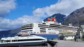 Från Eidfjord: Resa till vattenfallet Voringsfossen