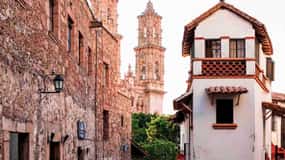 Excursión a Taxco desde Ciudad de México: & Pirámides de Xochicalco