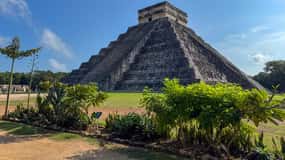 Playa del Carmen: Chichen Itza, Valladolid, Cenote & Buffet