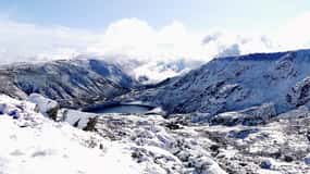 From Covilhã: Serra da Estrela Guided Tour with Lunch