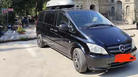 Privat: Flughafen Tirana & Stadt nach/von Kotor (MNE)