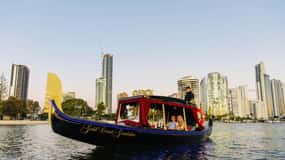 Gold Coast: Private Gondola Cruise with Cheese and Wine