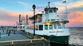 Kingston: Waterfront Sunset Cocktail Cruise
