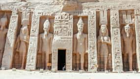 From Luxor: 2-Day Abu Simbel, Philae and Aswan Private Tour