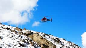 Kathmandu: Tour del Campo Base dell'Everest in elicottero con atterraggio