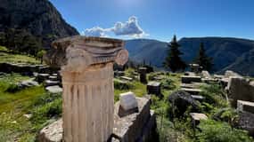 Athens: Full Day Trip Delphi and Arachova