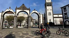 Ponta Delgada: E-Bike Cycling Tour
