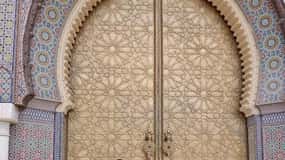 A tour with an expert guide in the old city of Fez