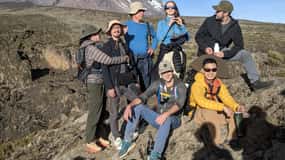Experimenta o Kilimanjaro Marangu hike com uma noite