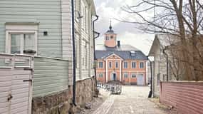 Helsinki VIP Tour and Medieval Porvoo
