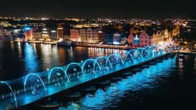 Willemstad: Punda Vibes night tour & Shopping experience
