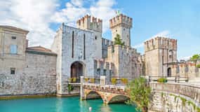 From Venice: Verona, Sirmione & Lake Garda with Boat Cruise