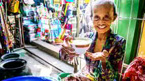 Yogyakarta: 3-Hour Night Walking with Street Food Tasting
