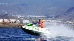Enkelt jetski-tur med afhentning og aflevering i Tenerife Syd