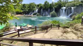 モスタル発：クラヴィツァの滝への半日旅行