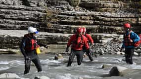 Berat: Osumi Canyon Hiking and Swimming Exploration Tour