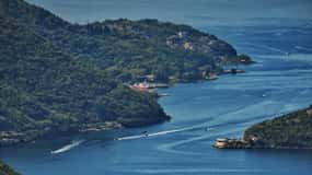 Kotor: Private Blue Cave & Bay of Kotor Boat Tour w/ Drink