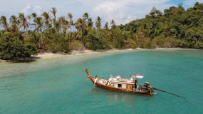 Phuket: Luxury Private Longtail Boat Islands Discovery Tour