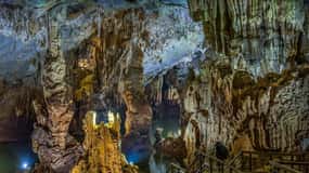 From Dong Hoi: Paradise Cave and Phong Nha Cave Tour & Lunch