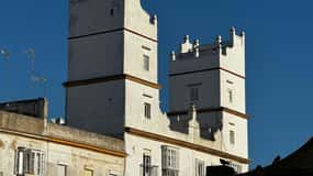 Cadiz ur en fiskmås synvinkel: Torre Tavira, hustak, utkikstorn och historia