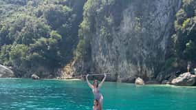 Sarande: Kroreza Hidden Beaches Paddle, Snorkel & Umbrella