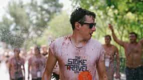 Barcelone : La Tomatina : excursion d'une journée à Buñol avec accès à la fête