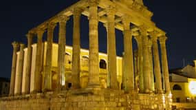 Between Life & Death: Roman Temple, Cathedral & Bone Chapel