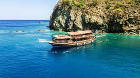 Vanuit Antalya/Kemer: Suluada-boottocht met lunch en snorkelen