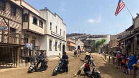 Maspalomas: E-Scooter or E-Bike Tour+Western Town Sioux City