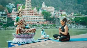 From Delhi: Private Rishikesh and Haridwar Day Tour by Car